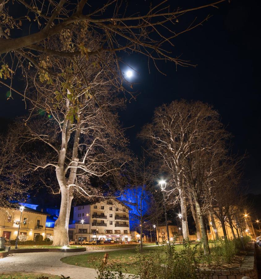 Crimea Wine Hotel Chiavenna Exteriér fotografie
